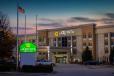 La Quinta Inn & Suites by Wyndham Effingham image 40